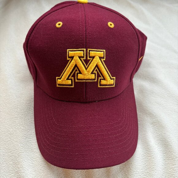 Nike Minnesota Golden Gophers Adjustable Wool Hat Cap Men's - Picture 1 of 5
